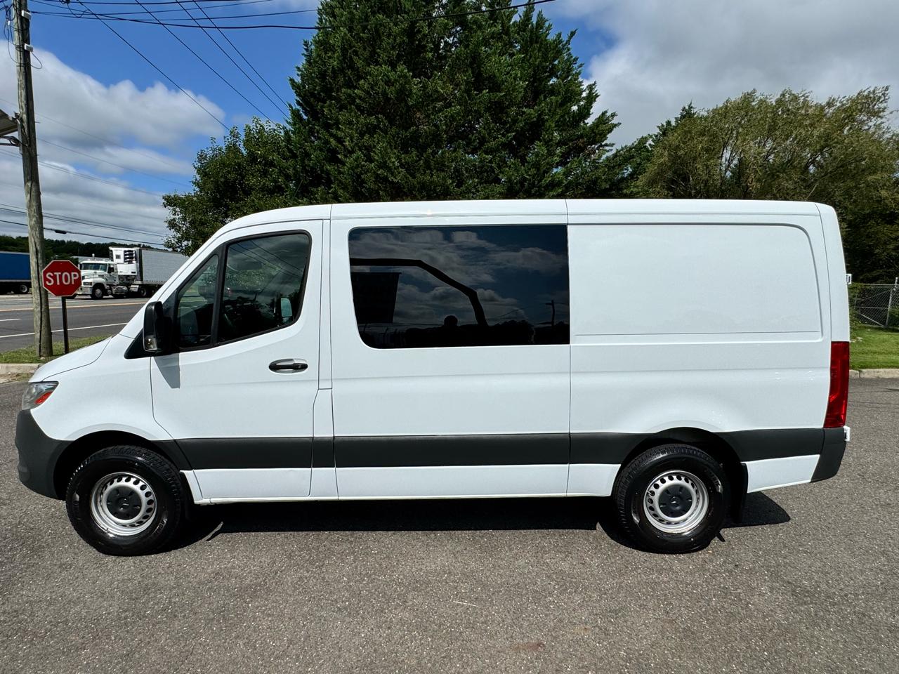Mercedes-Benz Sprinter Van 1500 Standard Roof I4 144" RWD 2019