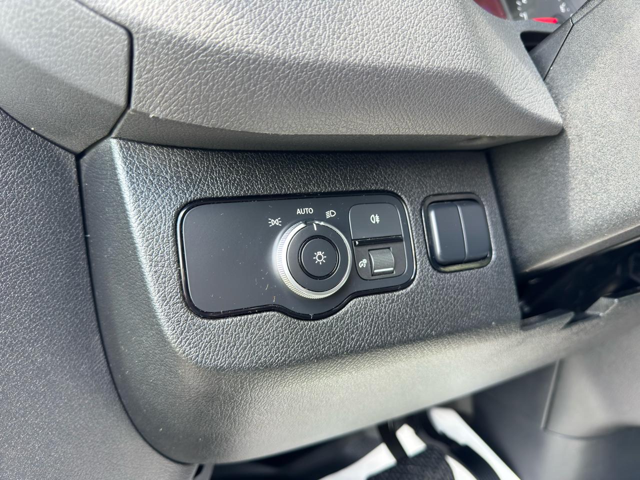 Mercedes-Benz Sprinter Van 1500 Standard Roof I4 144" RWD 2019