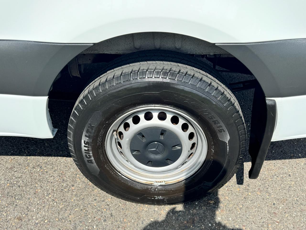 Mercedes-Benz Sprinter Van 1500 Standard Roof I4 144" RWD 2019