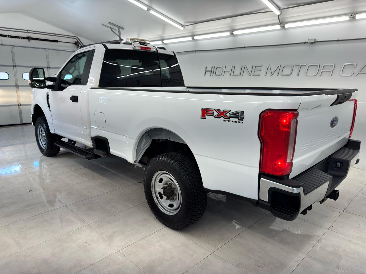 Ford Super Duty F-250 SRW XLT 4WD Reg Cab 8' Box 2020