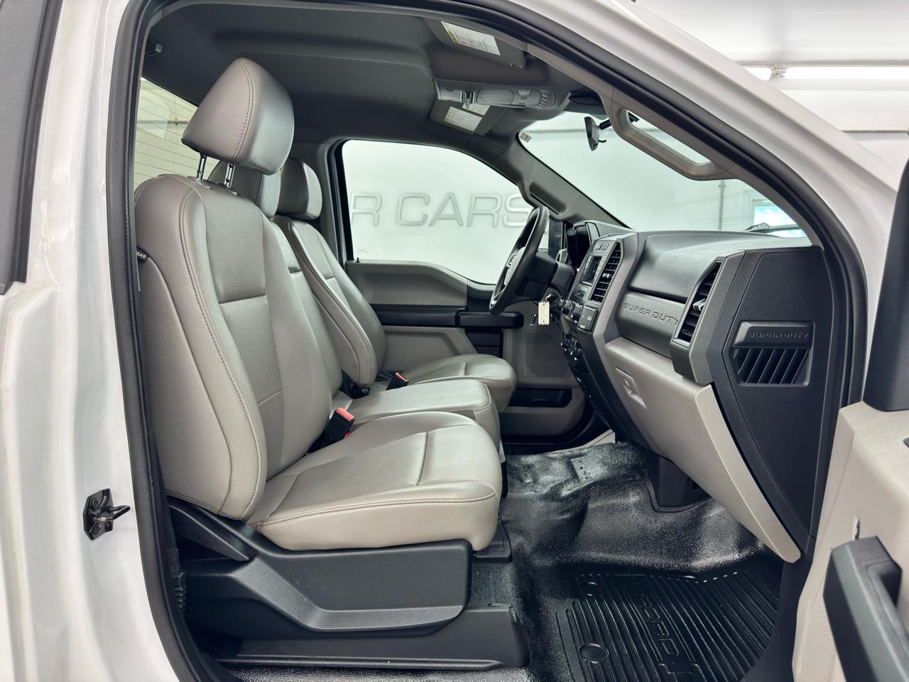 Ford Super Duty F-250 SRW XLT 4WD Reg Cab 8' Box 2020