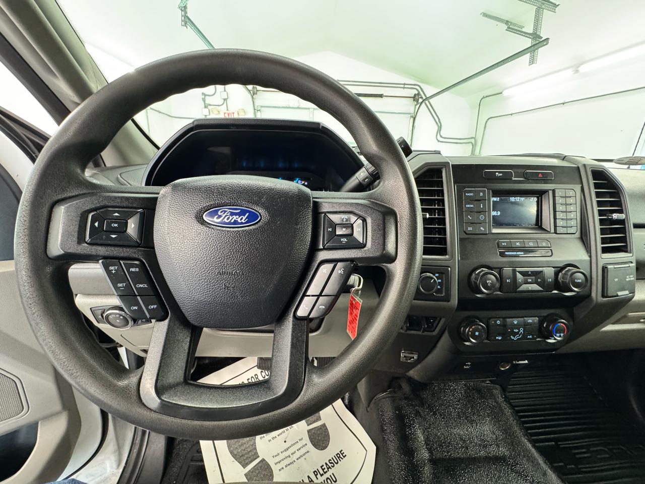 Ford Super Duty F-250 SRW XLT 4WD Reg Cab 8' Box 2020