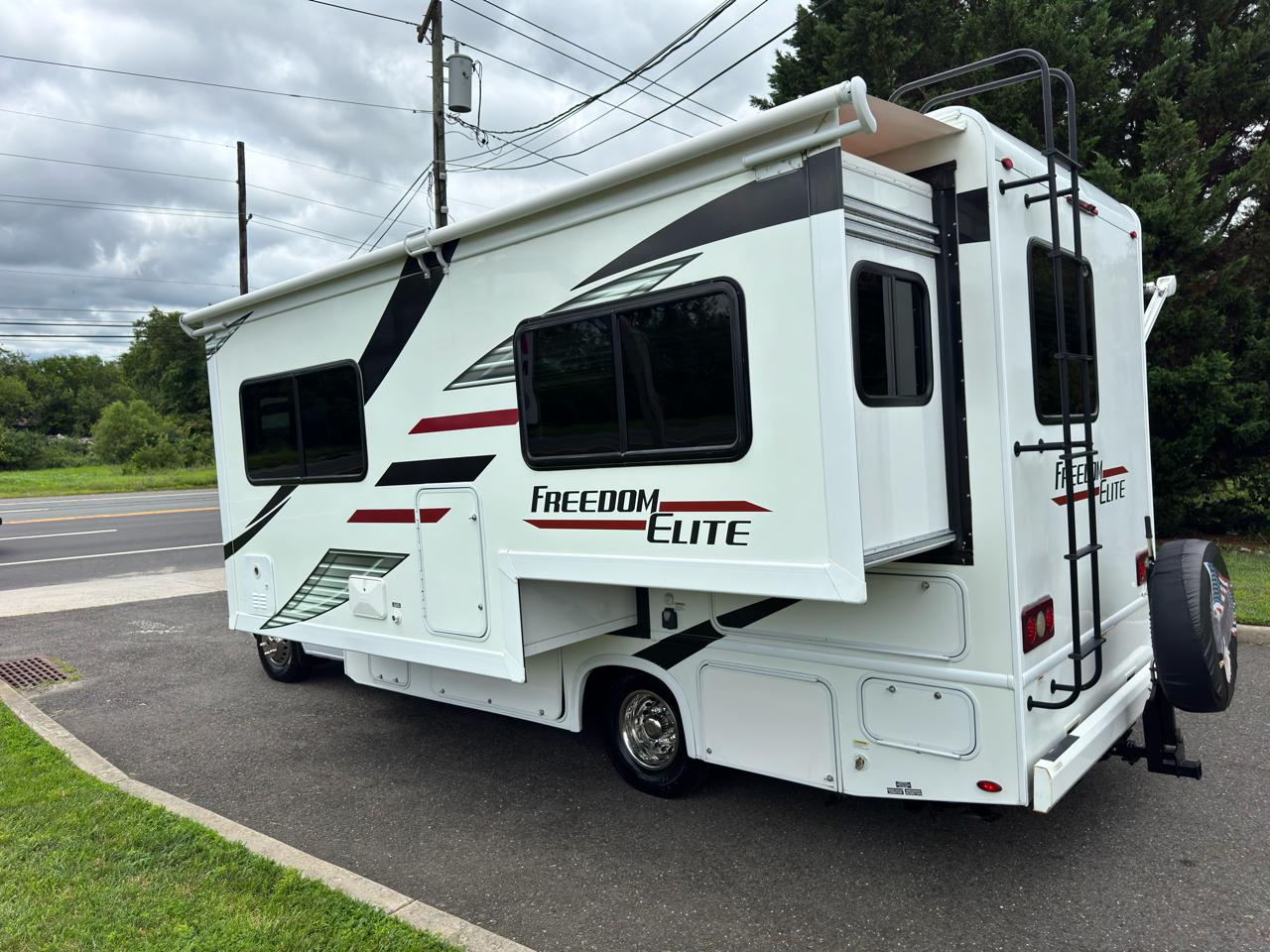 Thor Motor Coach Freedom Elite  2020