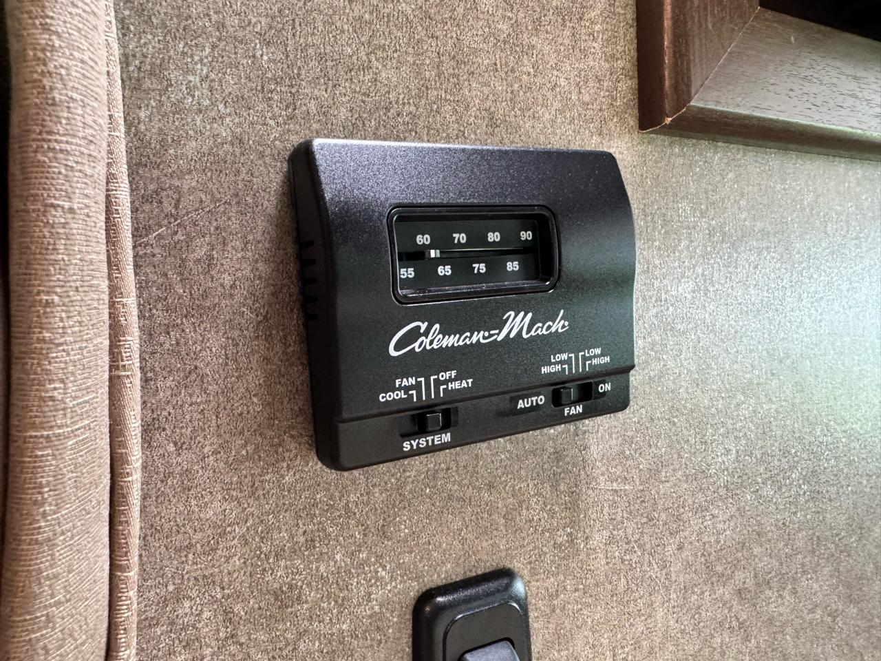 Thor Motor Coach Freedom Elite  2020