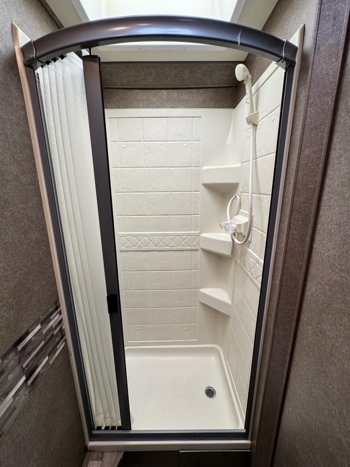 Thor Motor Coach Freedom Elite  2020