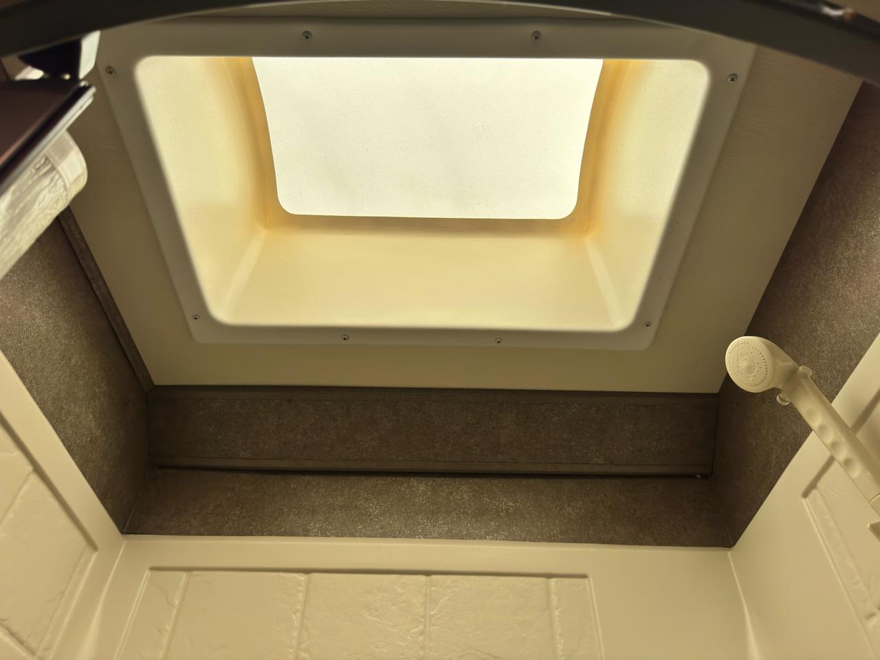 Thor Motor Coach Freedom Elite  2020