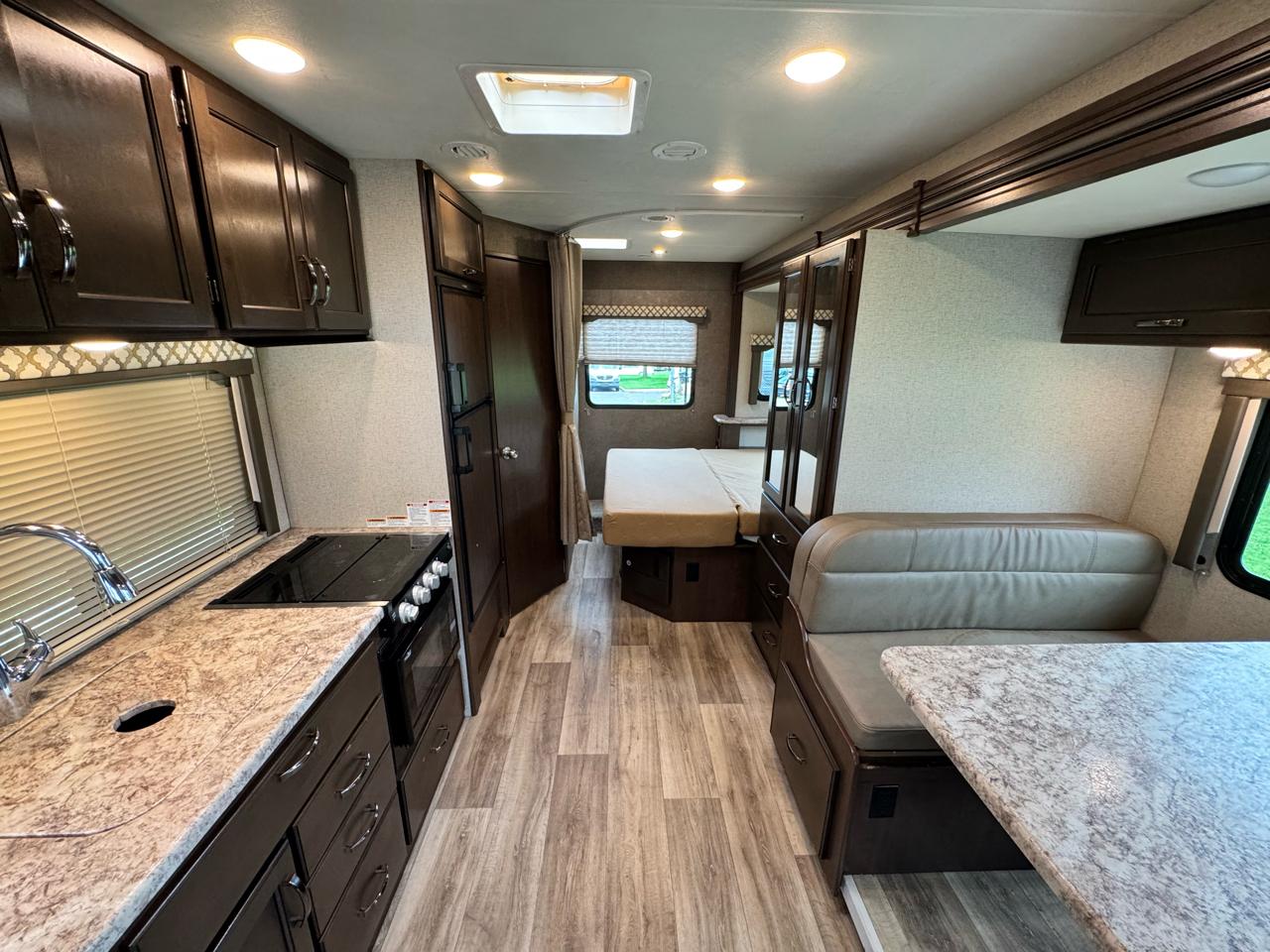 Thor Motor Coach Freedom Elite  2020