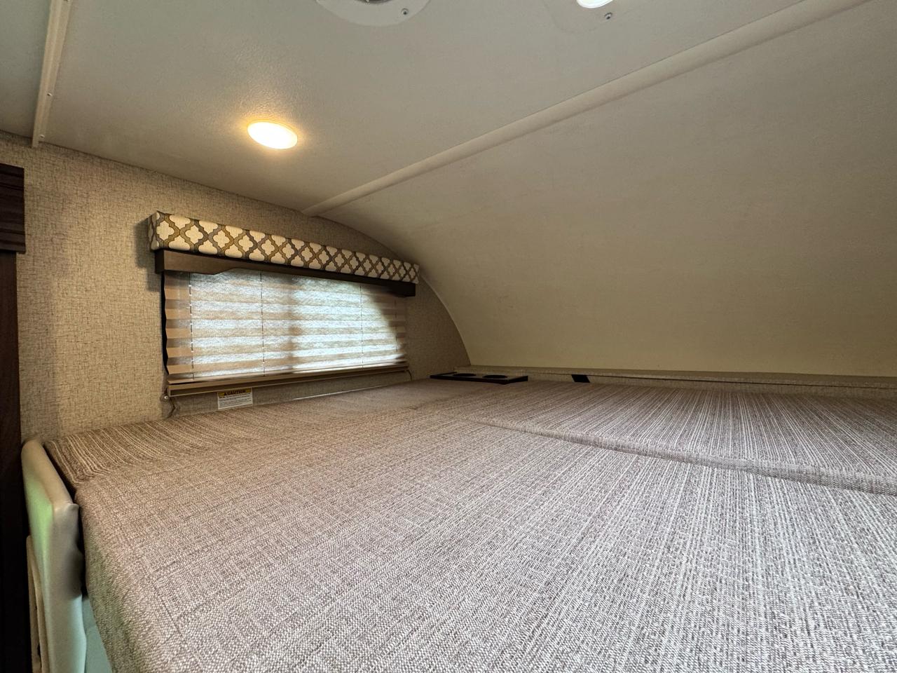 Thor Motor Coach Freedom Elite  2020