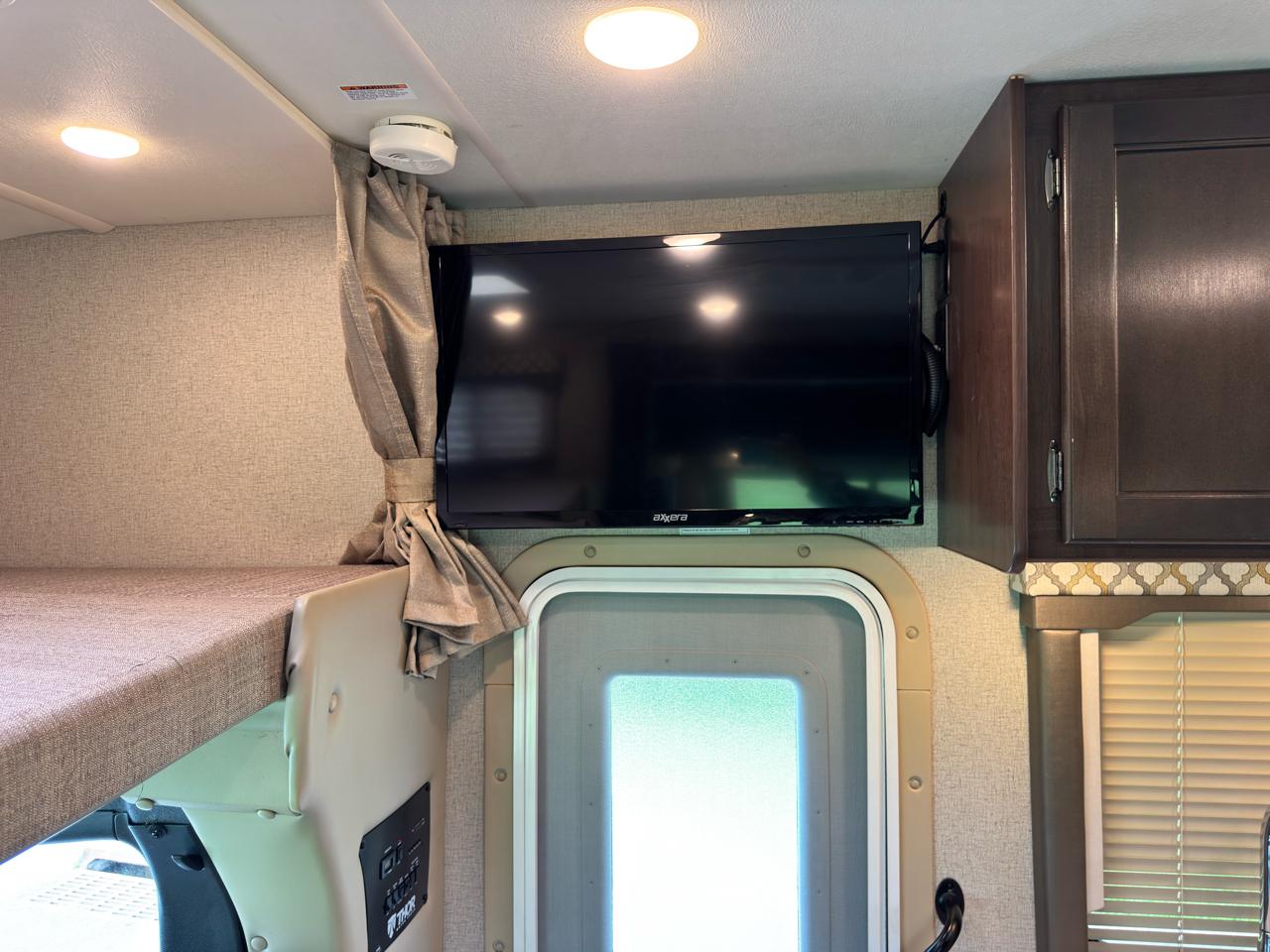 Thor Motor Coach Freedom Elite  2020