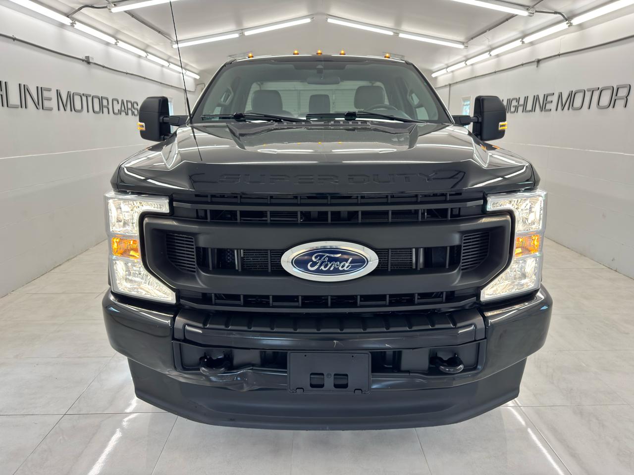 Ford Super Duty F-250 SRW XLT 4WD Reg Cab 8' Box 2022