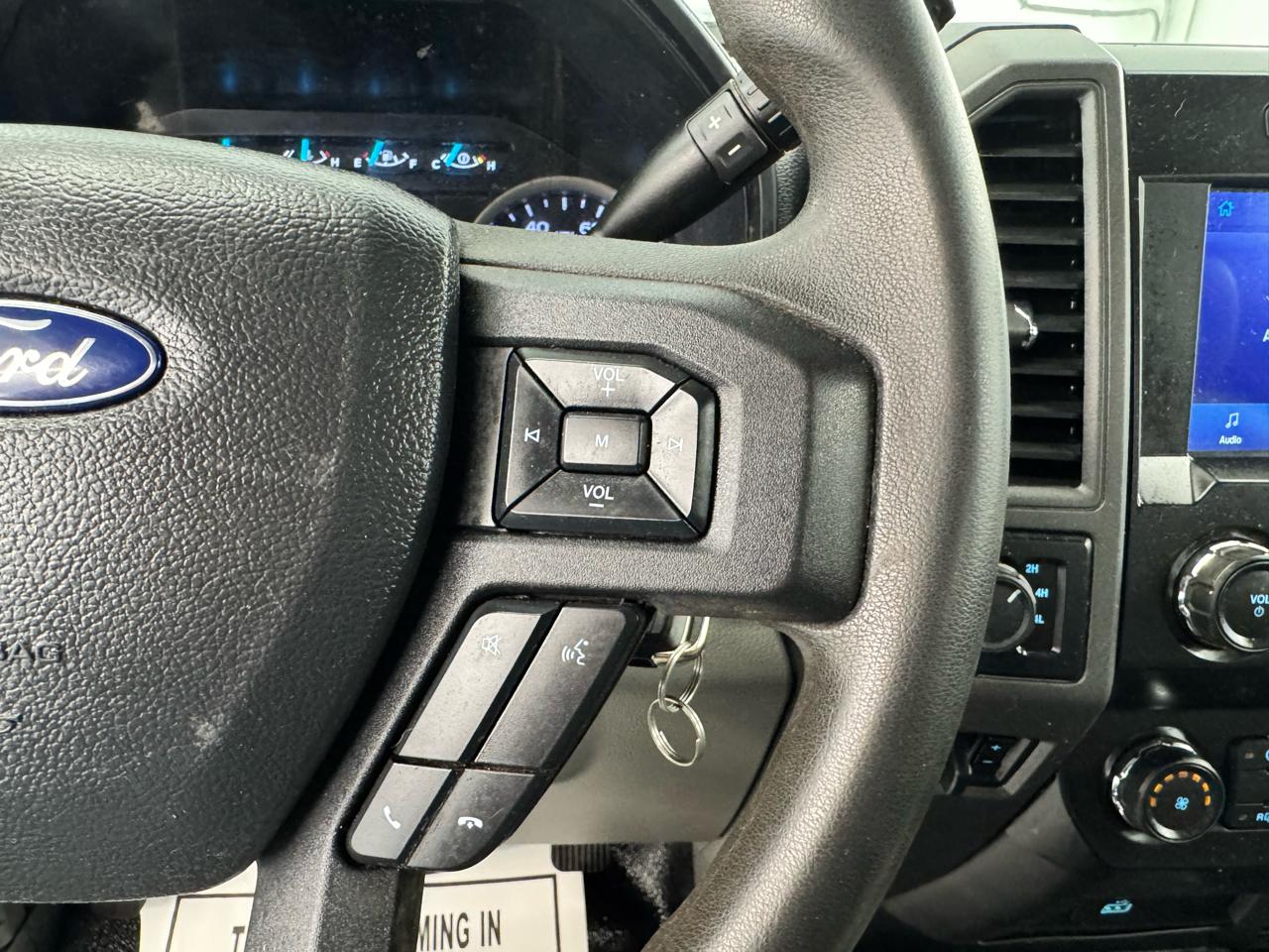 Ford Super Duty F-250 SRW XLT 4WD Reg Cab 8' Box 2022