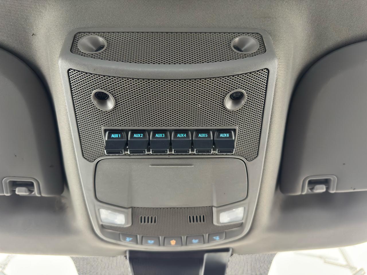Ford Super Duty F-250 SRW XLT 4WD Reg Cab 8' Box 2022