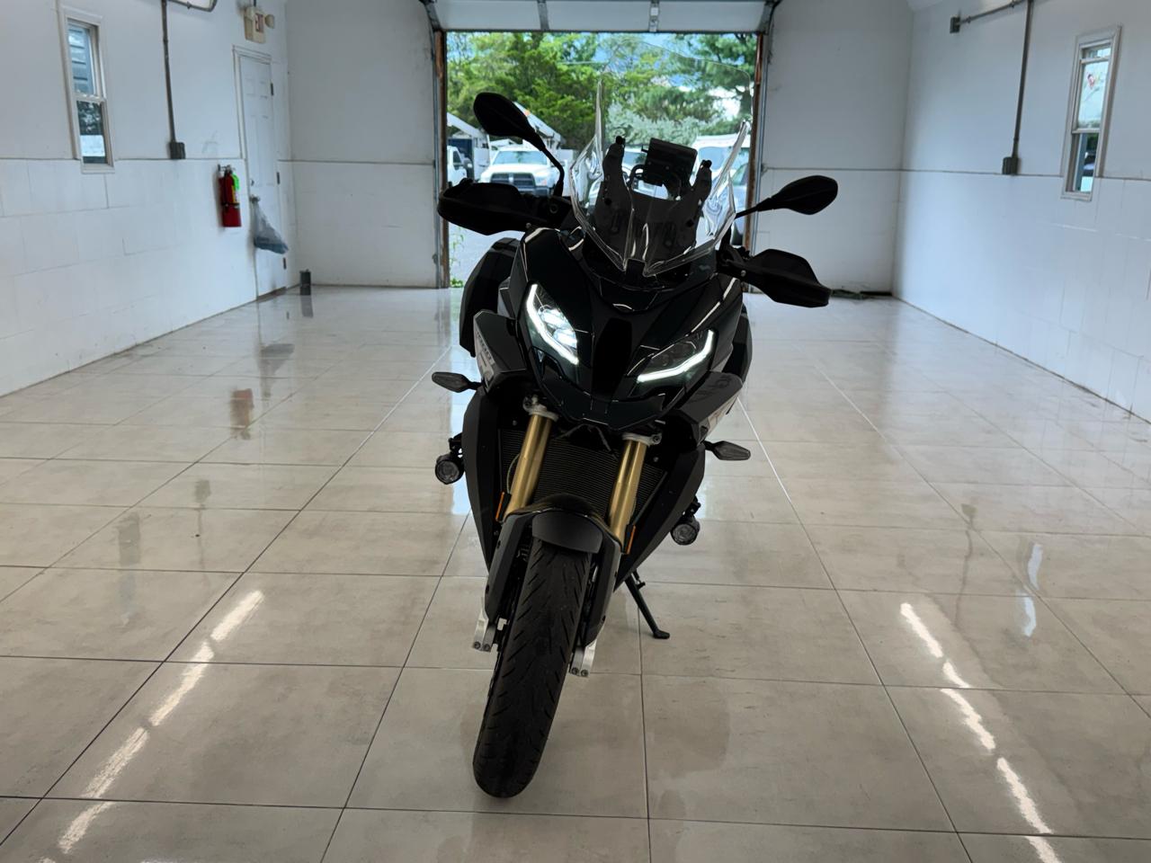 BMW S1000XR  2025