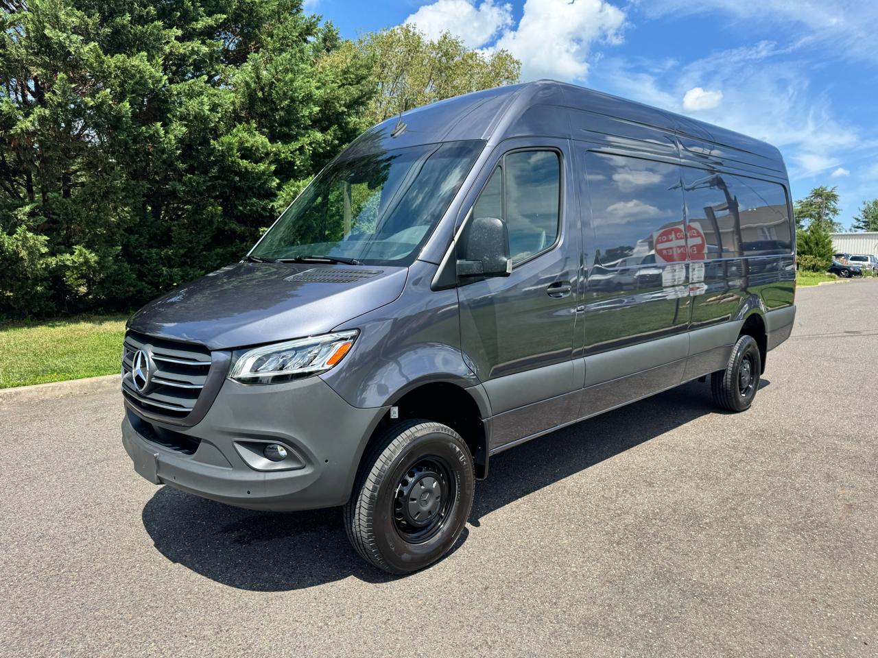 Mercedes-Benz Sprinter Van 2500 Standard Roof I4 Diesel HO 144" AWD 2024
