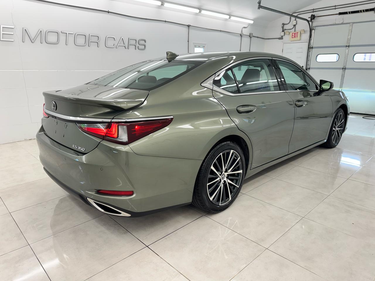 Lexus ES ES 350 FWD 2022