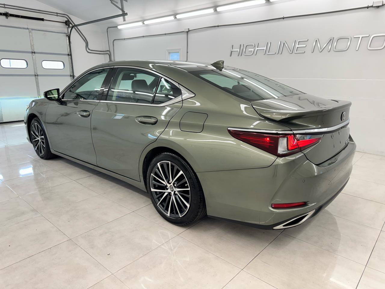 Lexus ES ES 350 FWD 2022