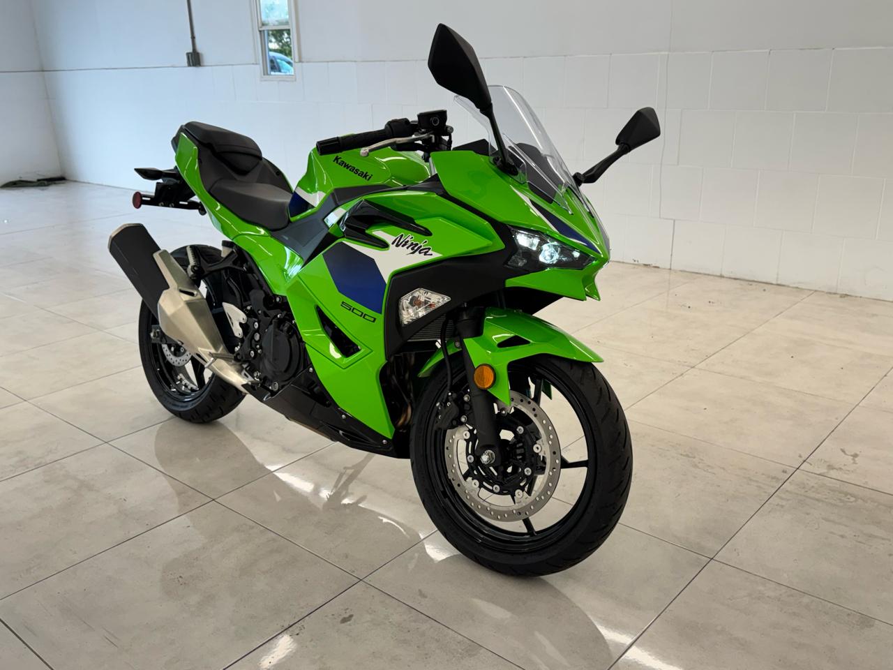 Kawasaki Ninja 500  2025