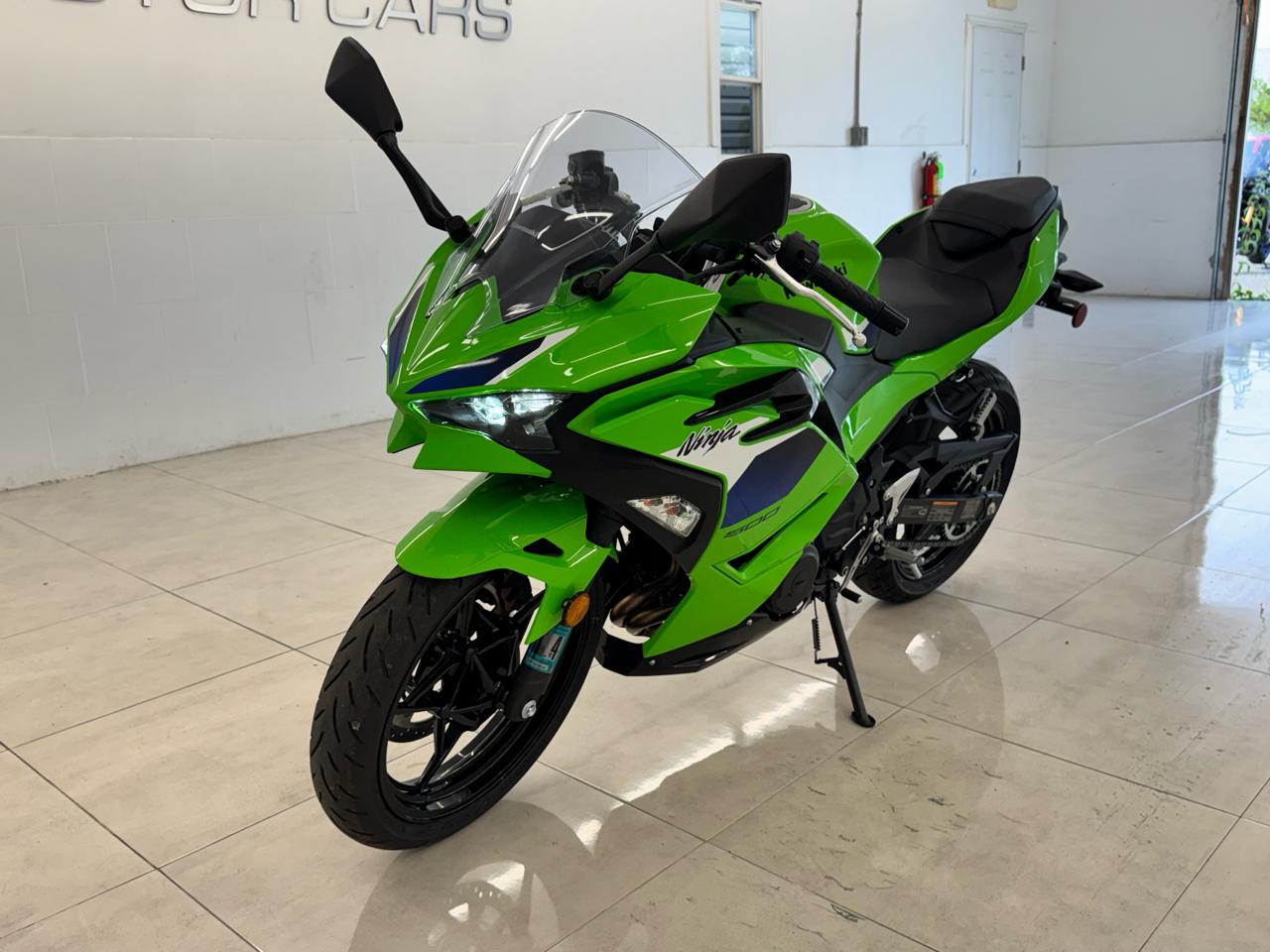 Kawasaki Ninja 500  2025
