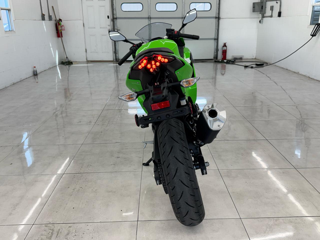 Kawasaki Ninja 500  2025