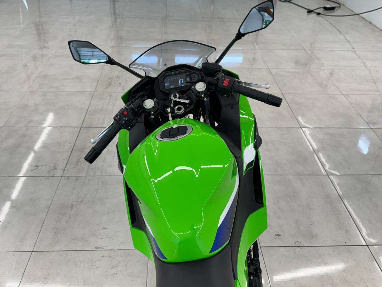 Kawasaki Ninja 500  2025