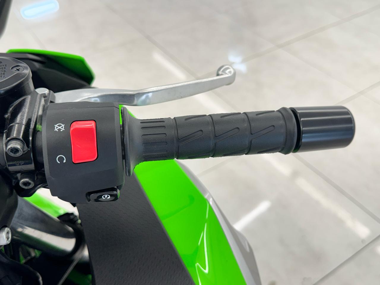 Kawasaki Ninja 500  2024
