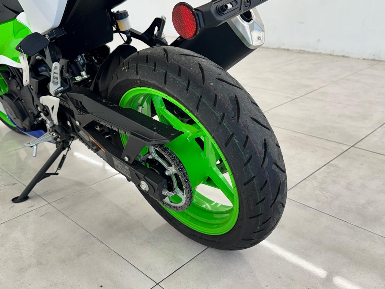 Kawasaki Ninja 500  2024