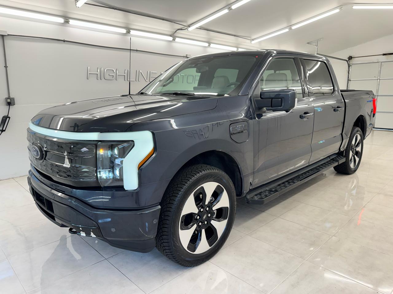 Ford F-150 Lightning Platinum 4WD SuperCrew 5.5' Box 2022