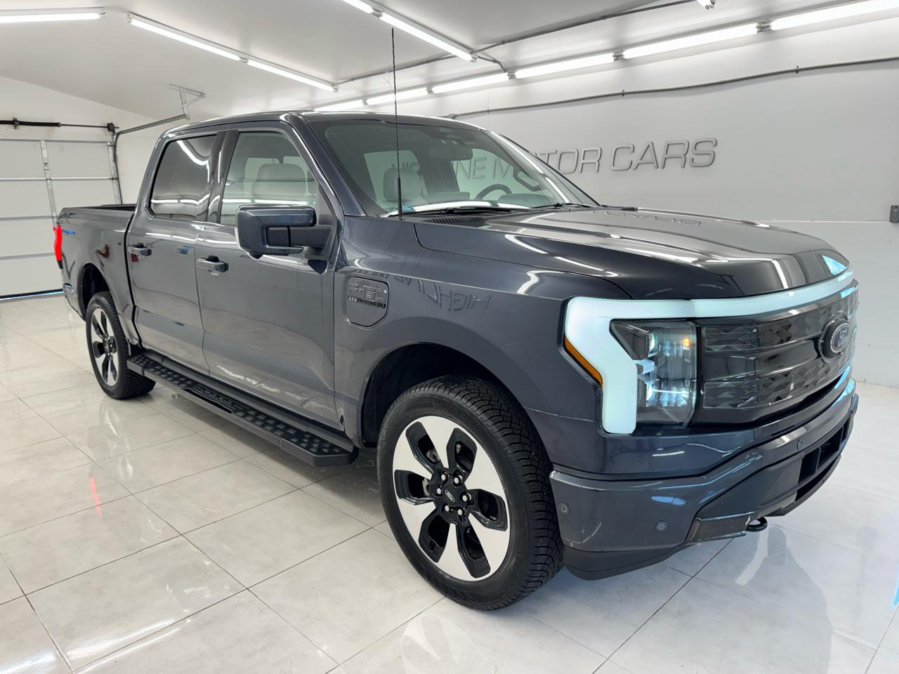Ford F-150 Lightning Platinum 4WD SuperCrew 5.5' Box 2022