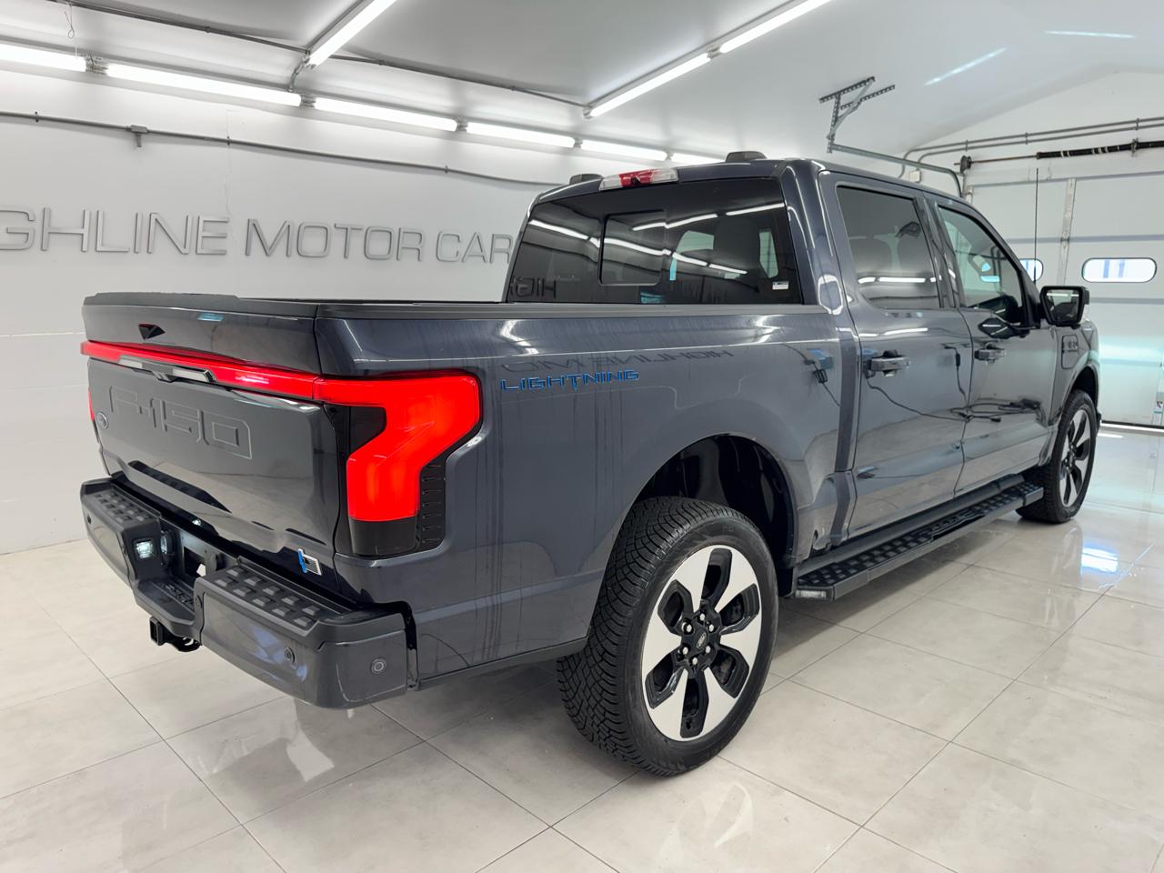 Ford F-150 Lightning Platinum 4WD SuperCrew 5.5' Box 2022