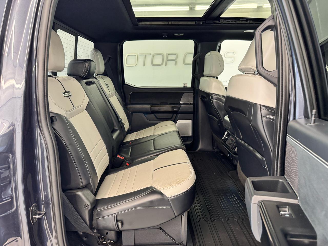 Ford F-150 Lightning Platinum 4WD SuperCrew 5.5' Box 2022