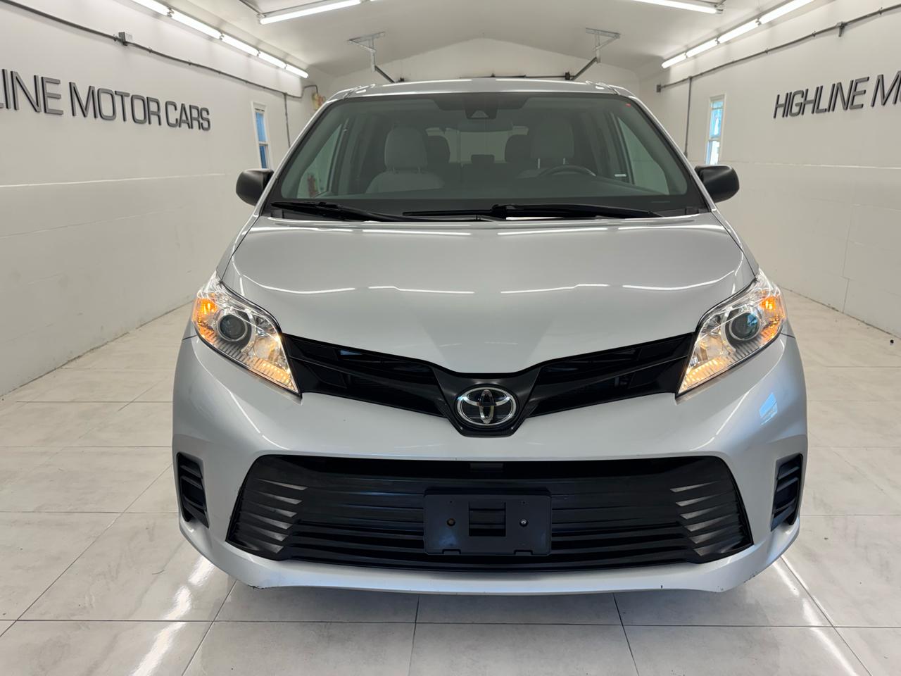 Toyota Sienna L FWD 7-Passenger (Natl) 2020