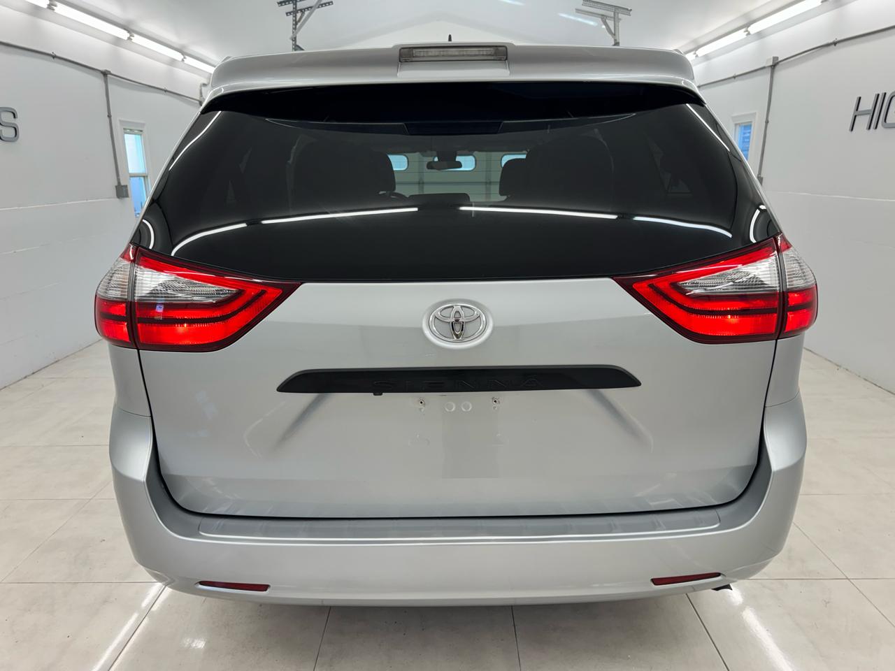 Toyota Sienna L FWD 7-Passenger (Natl) 2020