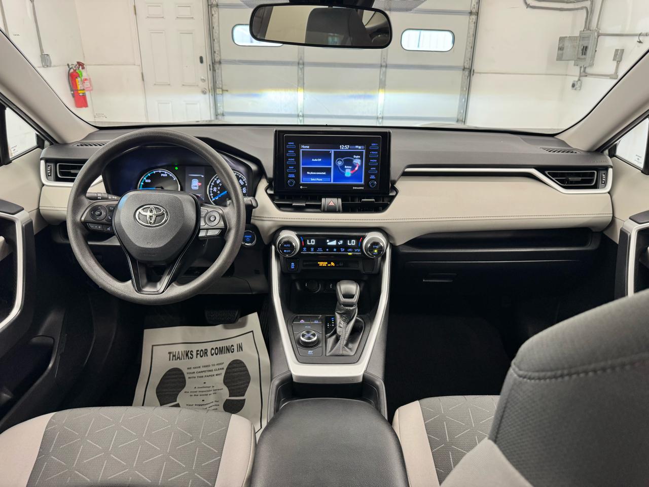 Toyota RAV4 Hybrid XLE AWD (Natl) 2021