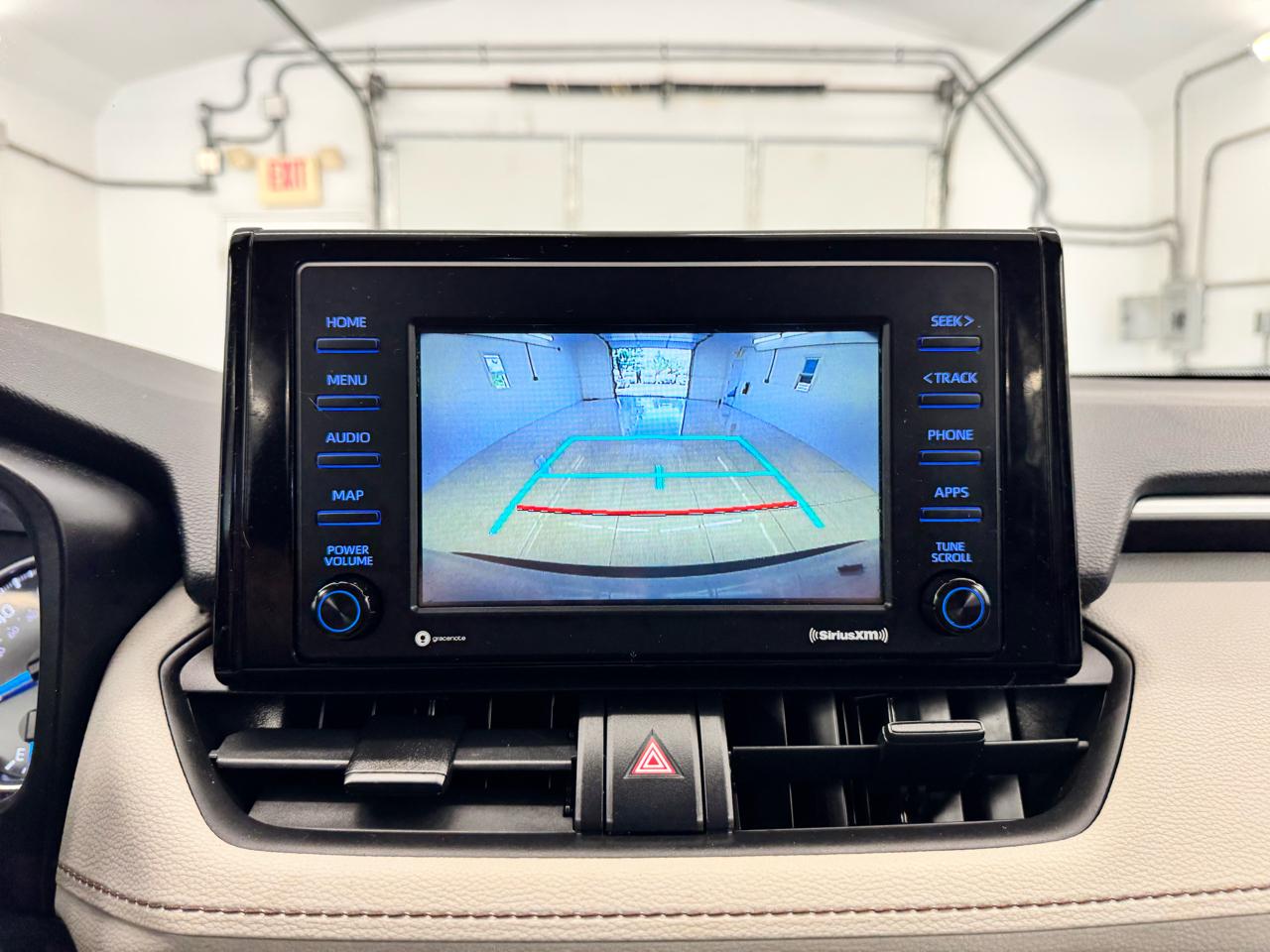 Toyota RAV4 Hybrid XLE AWD (Natl) 2021
