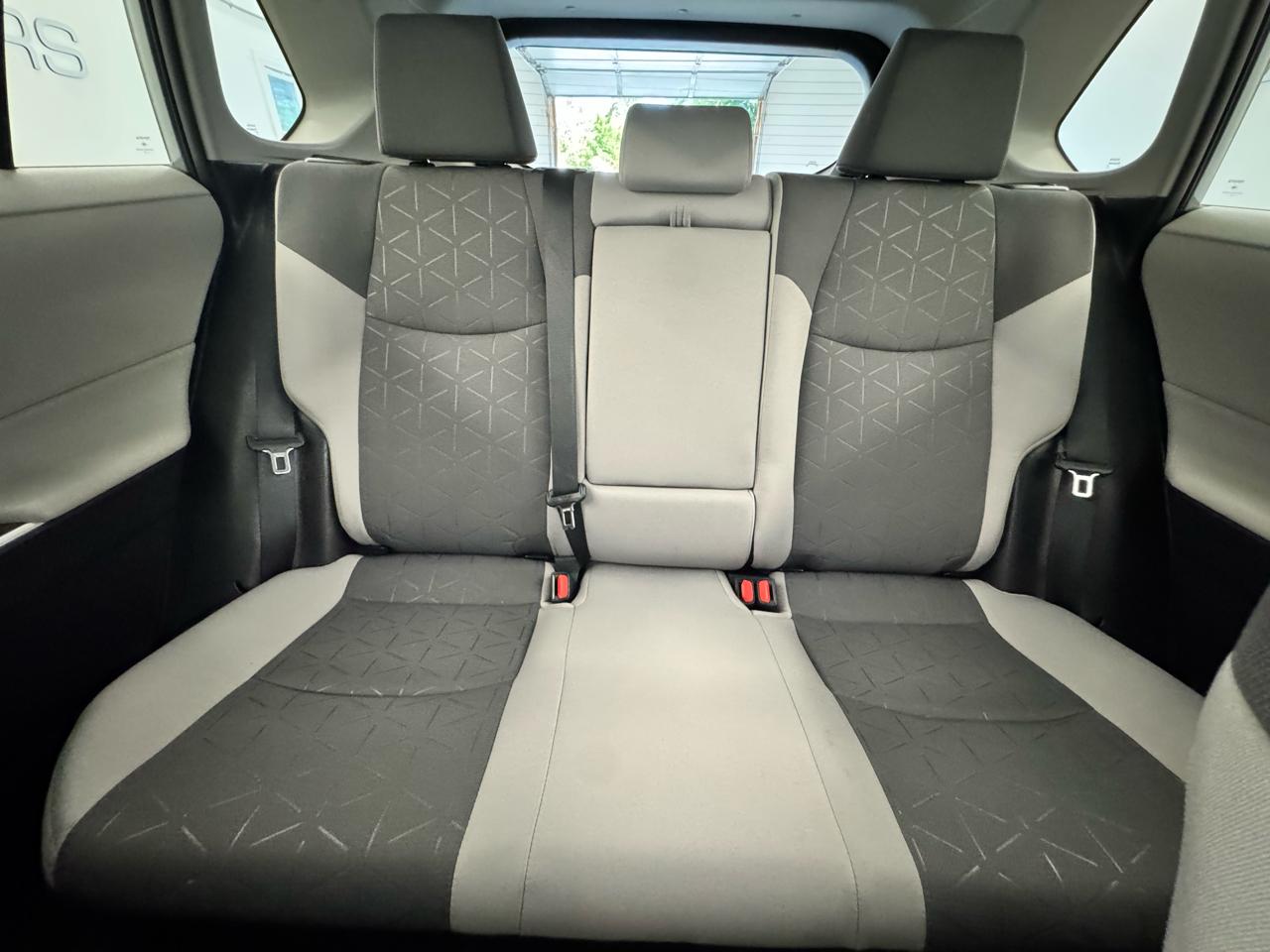 Toyota RAV4 Hybrid XLE AWD (Natl) 2021