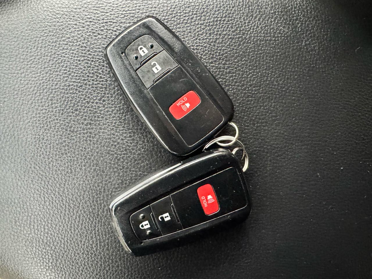 Toyota RAV4 Hybrid XLE AWD (Natl) 2021