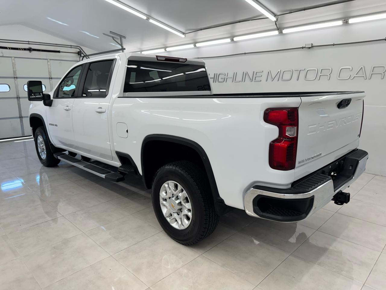 Chevrolet Silverado 2500HD 4WD Crew Cab 159" LT 2023