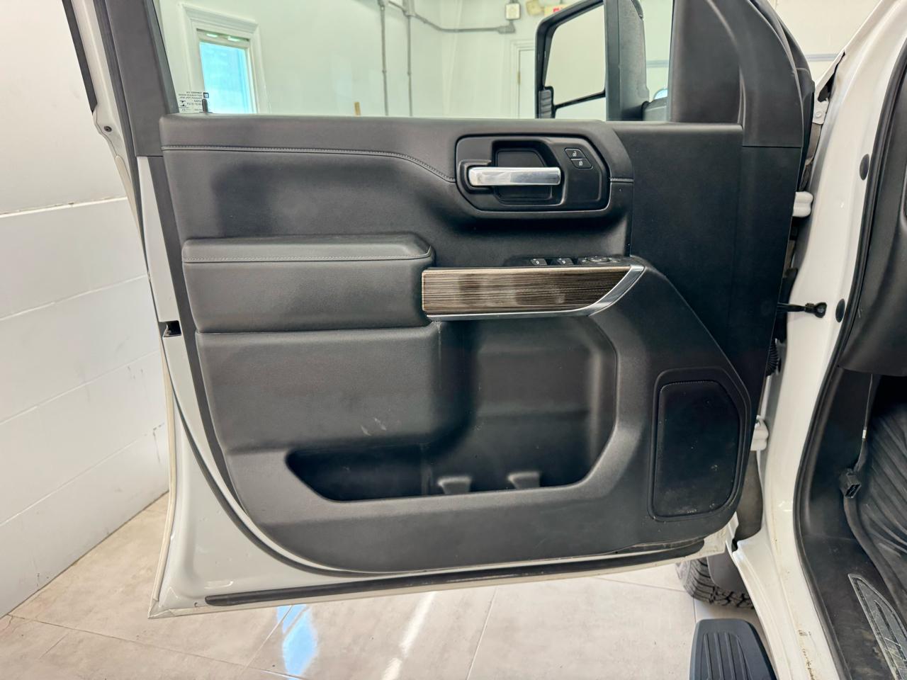 Chevrolet Silverado 2500HD 4WD Crew Cab 159" LT 2023
