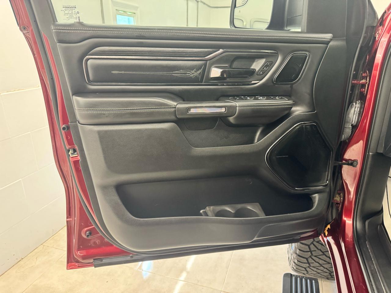 RAM 1500 Limited 4x4 Crew Cab 5'7" Box 2022