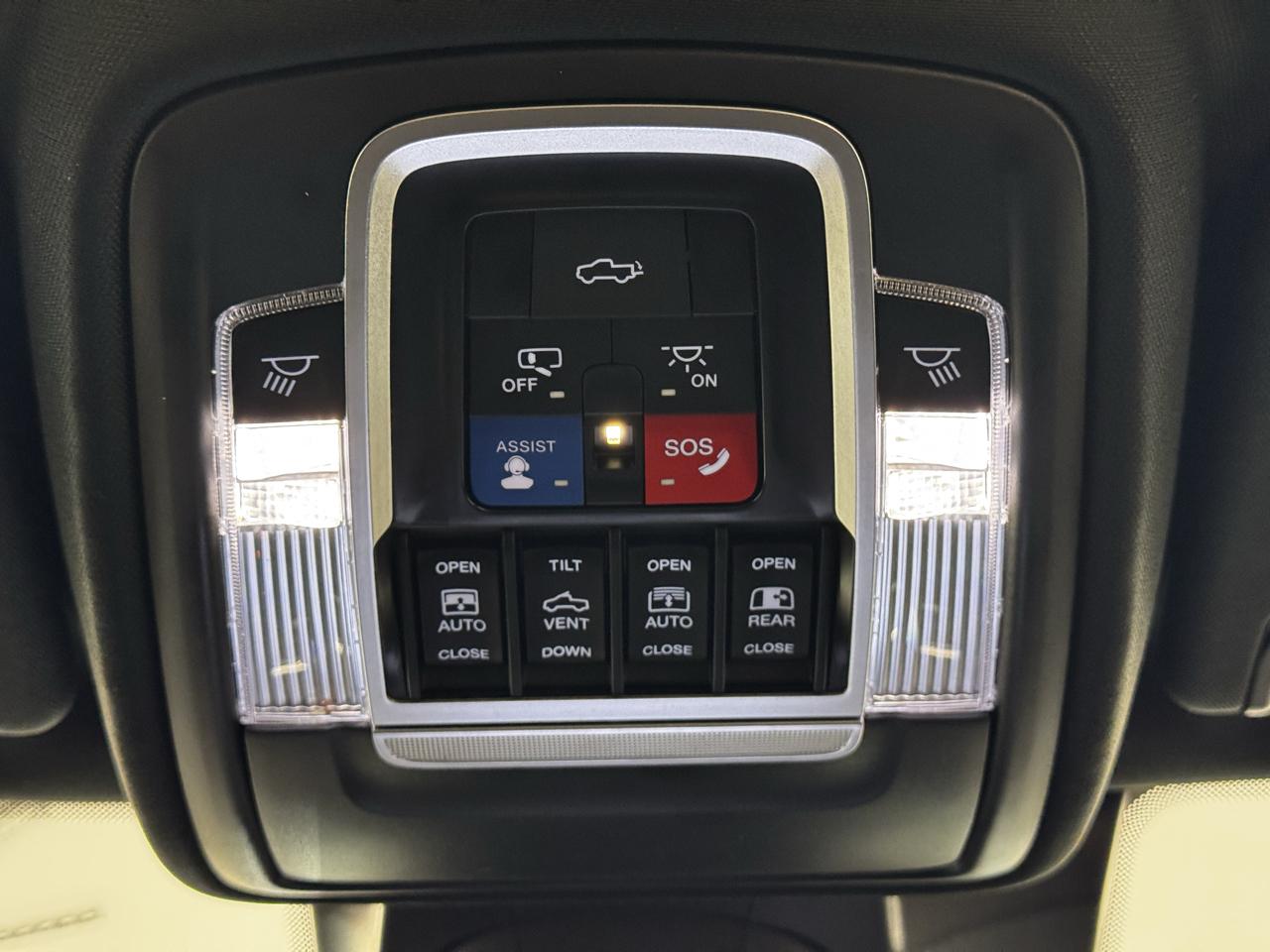 RAM 1500 Limited 4x4 Crew Cab 5'7" Box 2022