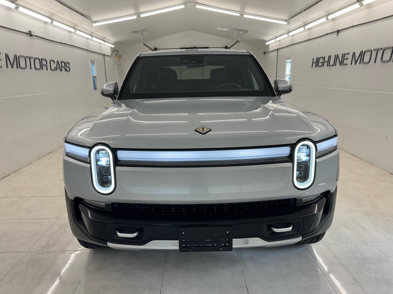 Rivian R1T Adventure Dual-Motor Max Pack 2025