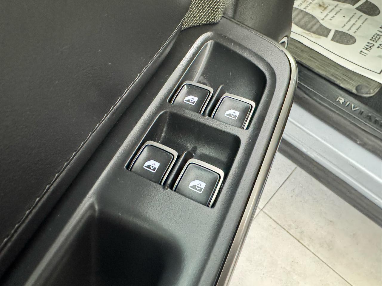 Rivian R1T Adventure Dual-Motor Max Pack 2025