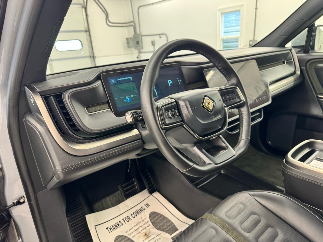 Rivian R1T Adventure Dual-Motor Max Pack 2025