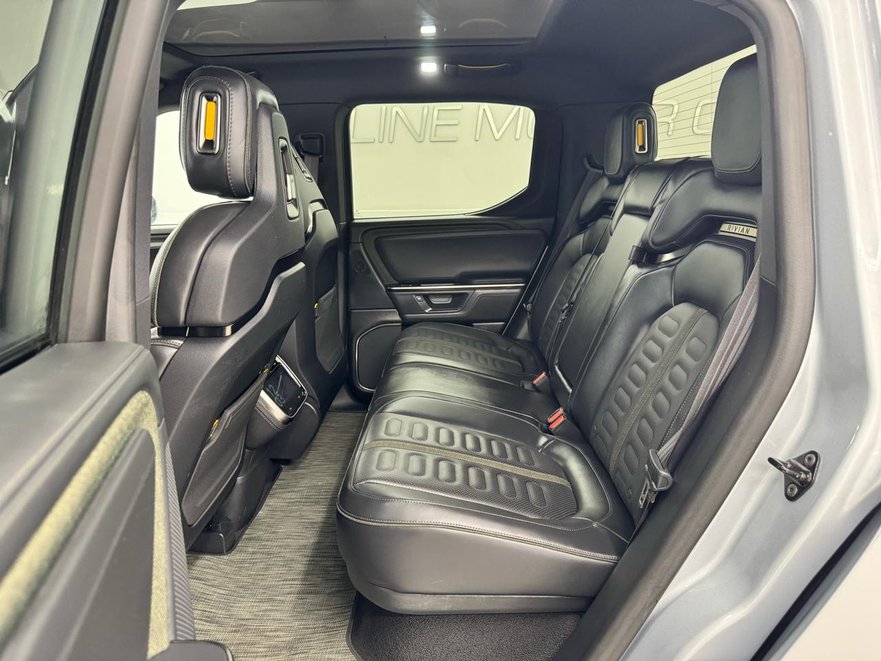 Rivian R1T Adventure Dual-Motor Max Pack 2025