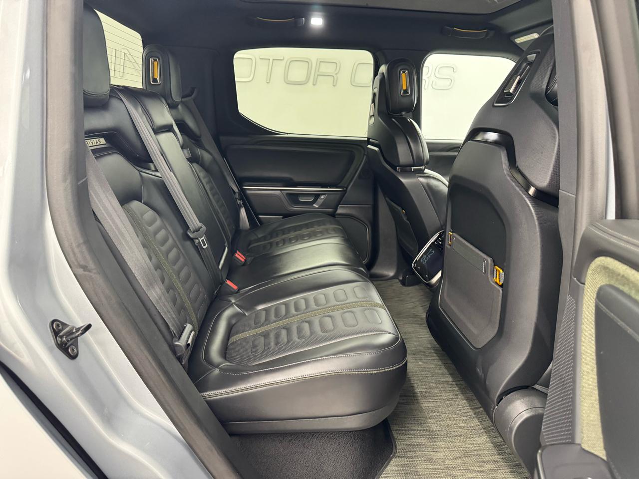 Rivian R1T Adventure Dual-Motor Max Pack 2025