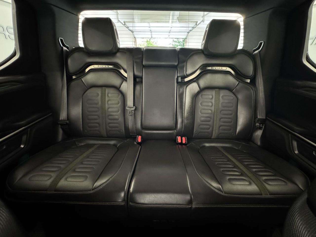 Rivian R1T Adventure Dual-Motor Max Pack 2025