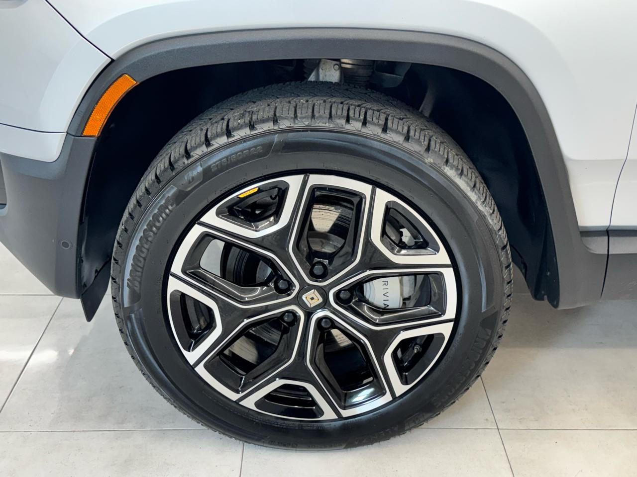 Rivian R1T Adventure Dual-Motor Max Pack 2025