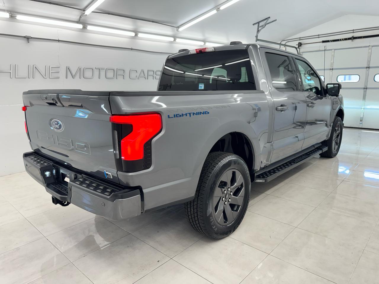 Ford F-150 Lightning Platinum 4WD SuperCrew 5.5' Box 2023