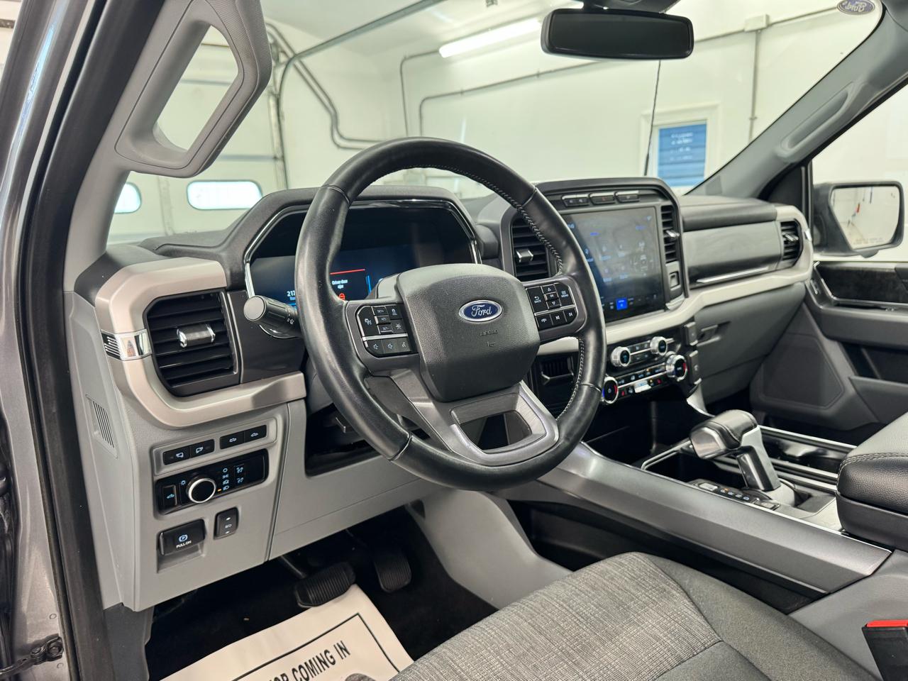 Ford F-150 Lightning Platinum 4WD SuperCrew 5.5' Box 2023