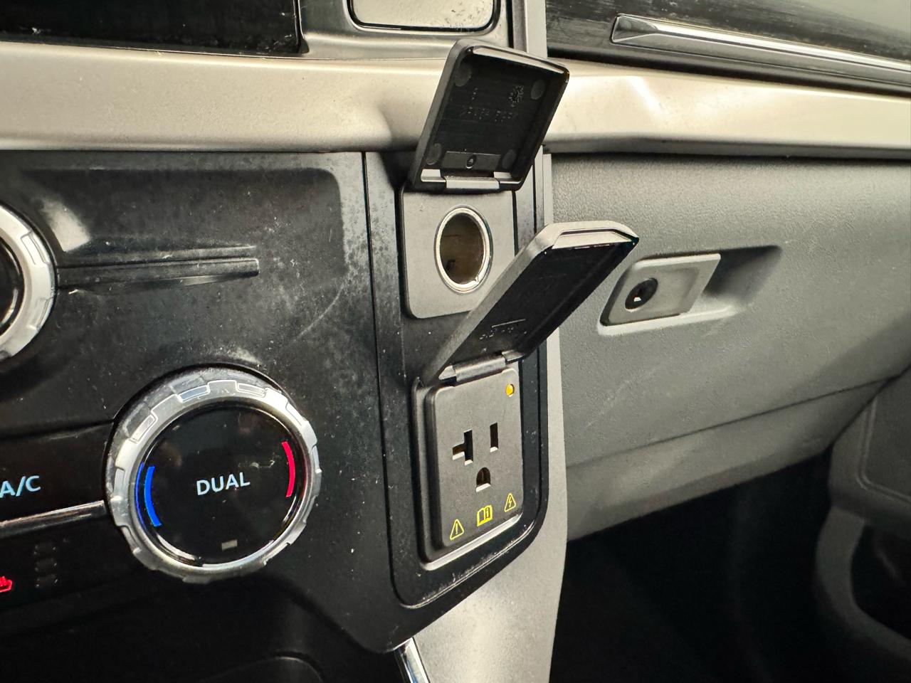 Ford F-150 Lightning Platinum 4WD SuperCrew 5.5' Box 2023